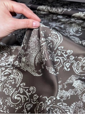 Шелк "Атланта" хакки с принтом "Восточные огурцы"