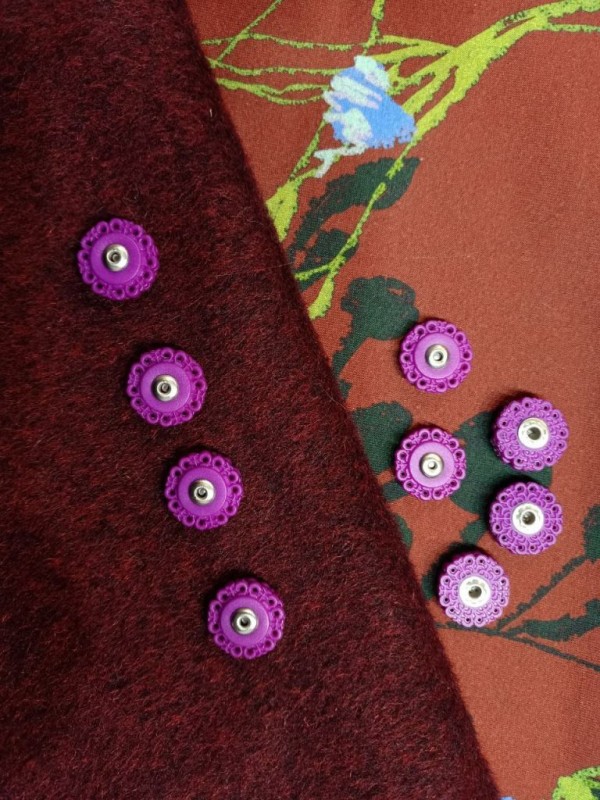 Кнопки пришивные (ажурные фиолетовые) 