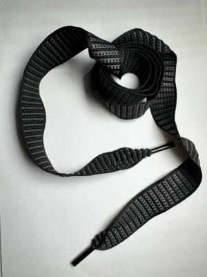 Шнурок широкий (оттенок "Черный-серый")