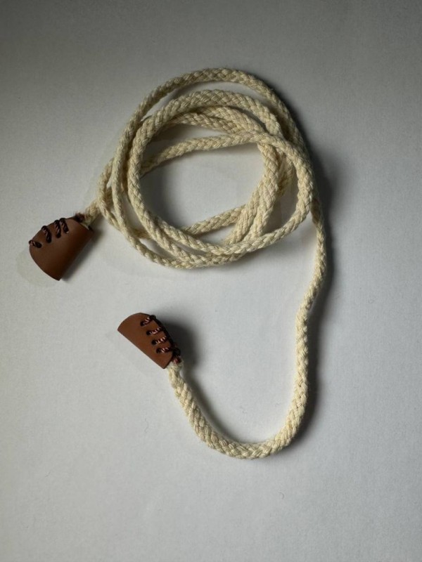 Шнурок вязанный с кож. наконечниками (оттенок "Молочный")
