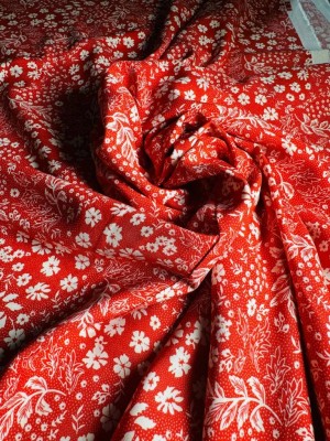 Вискозный шелк (оттенок "Красный", принт "Цветы") 