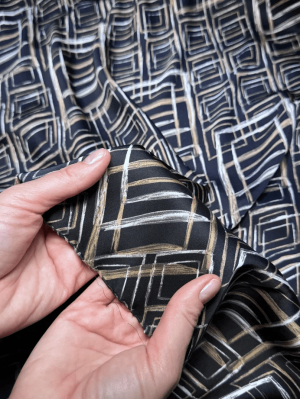 Шелк " Армани " Оттенок " Золотистые ромбы на черном "