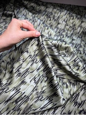 Шелк " Армани " . Оттенок " Фисташковая этника "