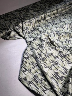 Шелк " Армани " . Оттенок " Фисташковая этника "