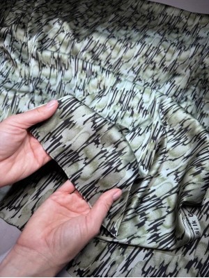 Шелк " Армани " . Оттенок " Фисташковая этника "