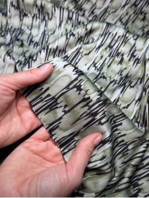 Шелк " Армани " . Оттенок " Фисташковая этника "