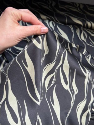 Шелк " Армани " . Оттенок " Фисташковая абстракция на черном "