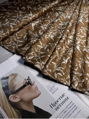 Шелк " Армани " . Оттенок " Коричневый с белыми цветами"