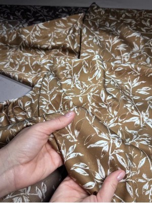 Шелк " Армани " . Оттенок " Коричневый с белыми цветами"